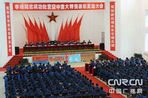 这位驾驶歼10首次无动力迫降的航行员 正式辞别蓝天