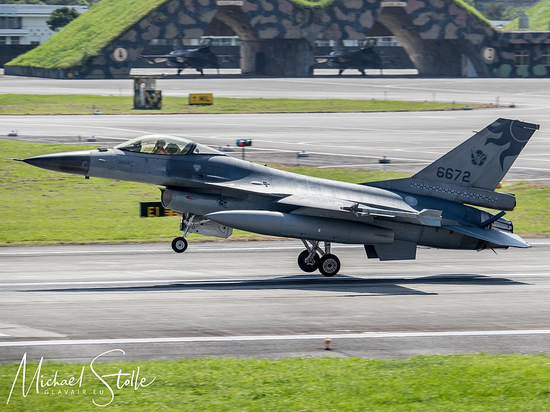 学者:若大陆军机绕台就能吓掉台军机 今后会更常常去