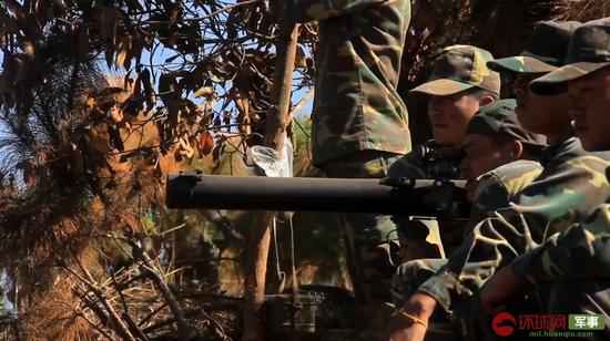 老挝与俄首次连系军演 中国速射迫击炮意外现身(图)