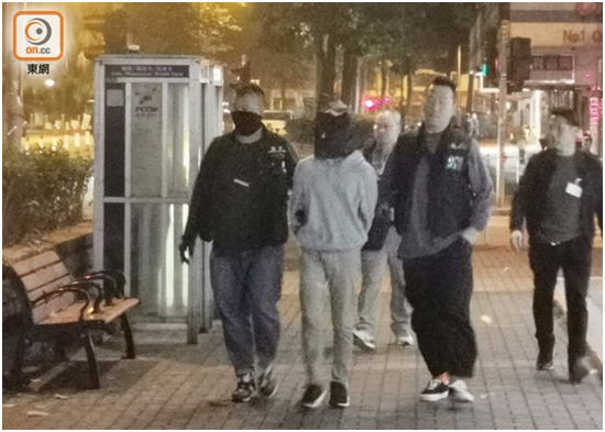 枪击警员大盗持有自动步枪 港警“一哥”加入相识案情