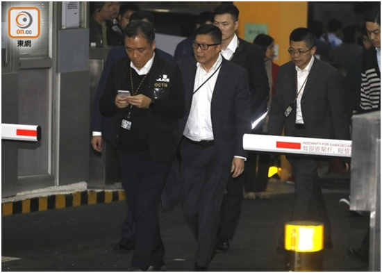 枪击警员大盗持有自动步枪 港警“一哥”加入相识案情