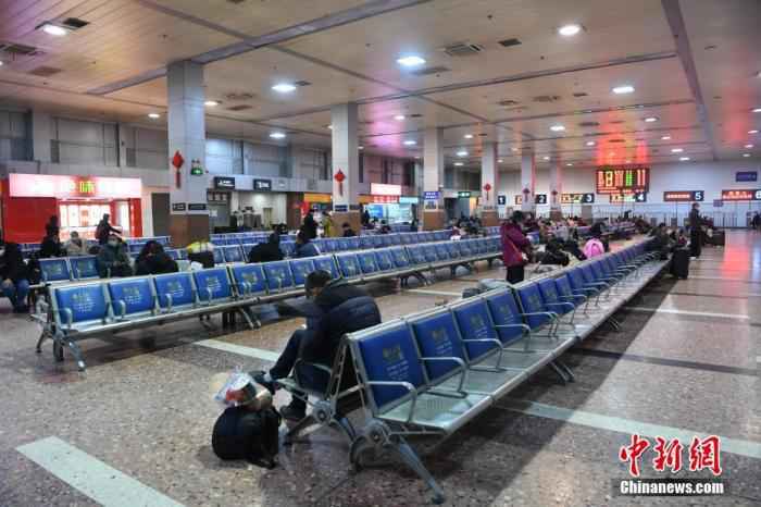 铁路部分再次调解免费退票法子 组织车内分手就坐