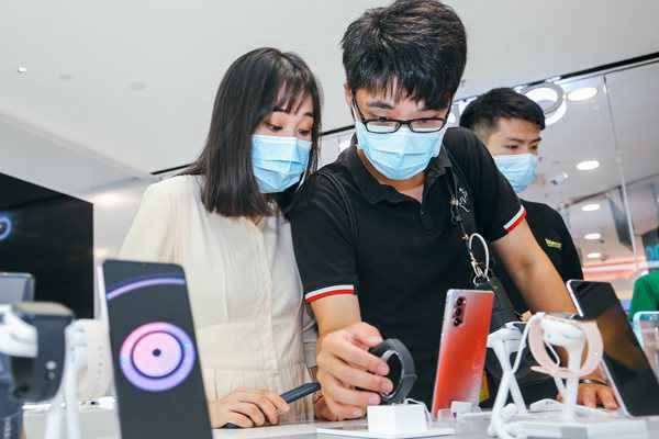 走访OPPO广州超等旗舰店 5G与高质体验成为要害词