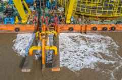 浙江舟山：电力“大动脉”让鱼山岛注入强劲能