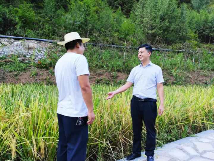 脱贫攻坚最佳丽大代表|梁兵：为报恩他带乡亲致富 建农耕园承载浓浓乡愁