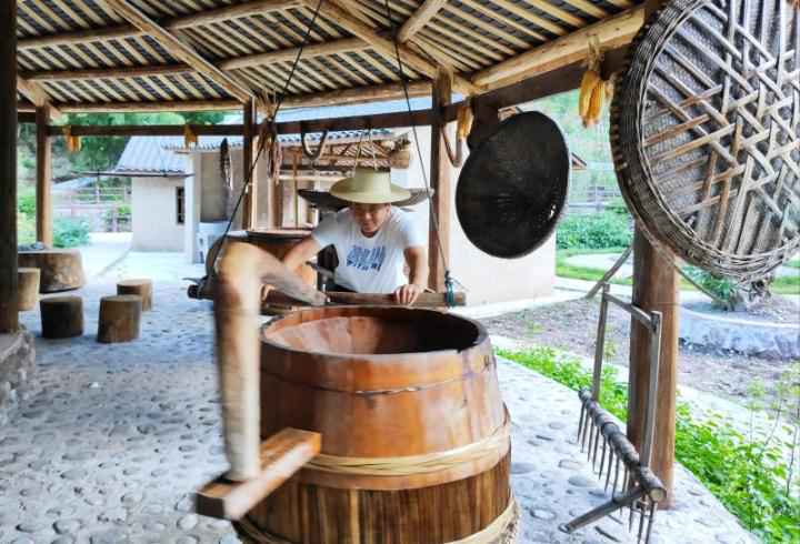 脱贫攻坚最佳丽大代表|梁兵：为报恩他带乡亲致富 建农耕园承载浓浓乡愁