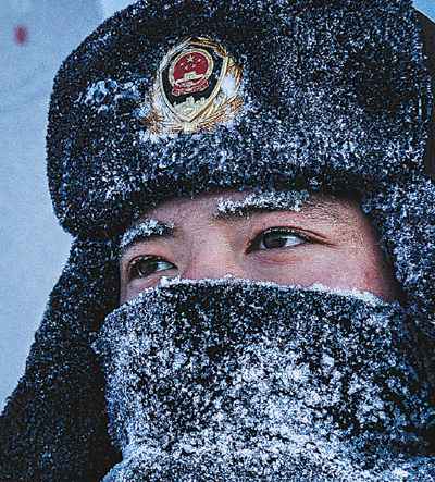 冰雪中，有我們堅守（統籌抓好改良發展穩定各項事情）