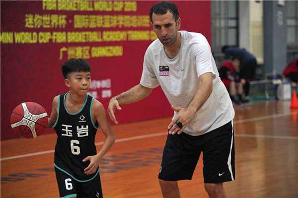 国际篮联篮球学院培训运动广州站率先启动