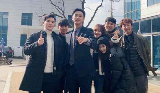 《ITEM》即将播出，朱智勋时隔4年回归小荧幕，化身“侄女傻瓜”