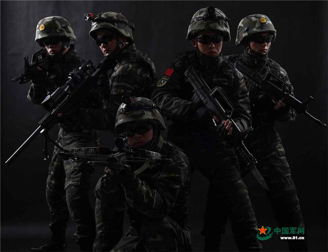 武警硬汉形象片|嘘，“蓝狐”来了！