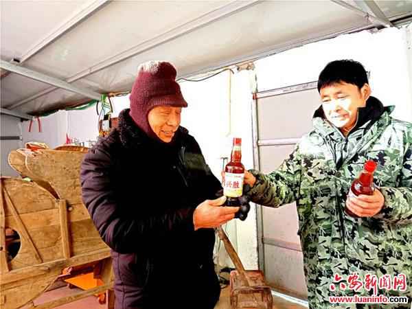 榨油小作坊脱贫大效益