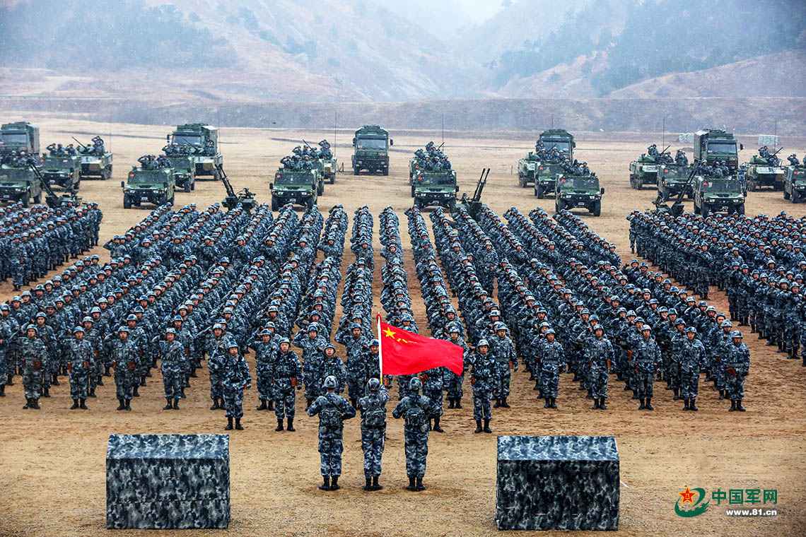 开训即开战 空降兵风雪燃豪情