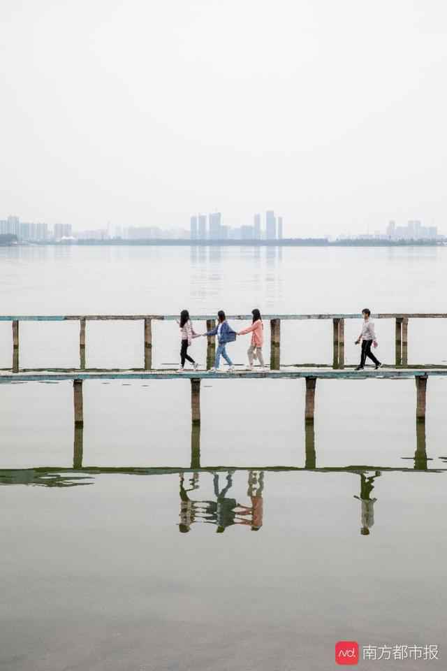 来日诰日武汉“开城”，住民非须要出行照旧只管不出门