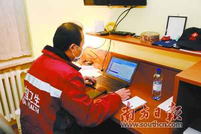 中国赴塞尔维亚抗疫医疗专家组经受专访，组长彭志强说：“我们而今的提倡就是加强筛查”