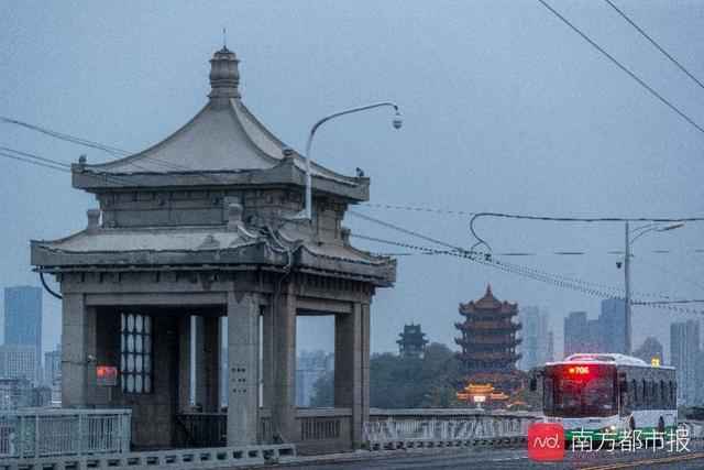武汉规复部门公交线路和轨道交通