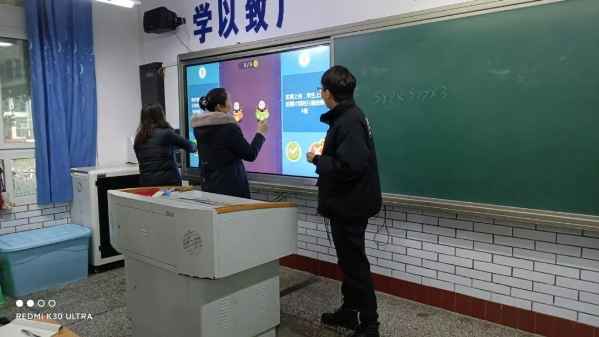 希沃助力重庆市铜梁区第一实验小学聪明讲堂创新培训