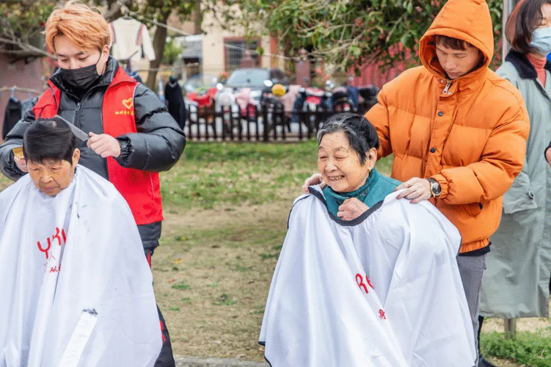 池州团团喊你一起学“雷锋style”！