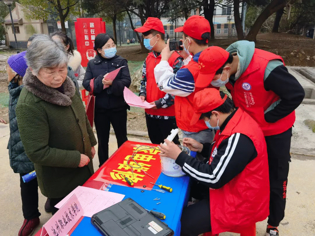 池州团团喊你一起学“雷锋style”！
