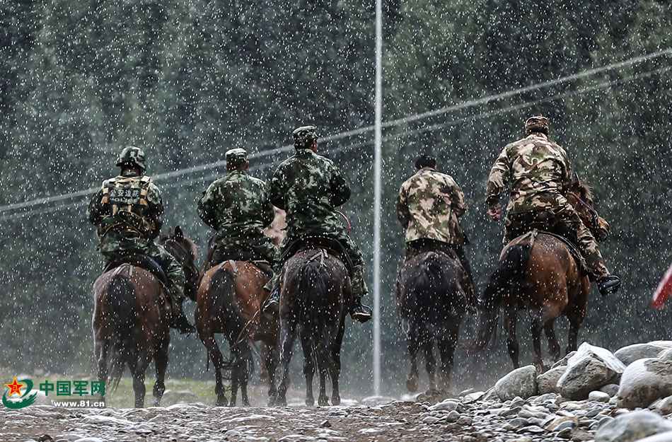 【一周精选】他们用汗水浇灌军旅青春之花