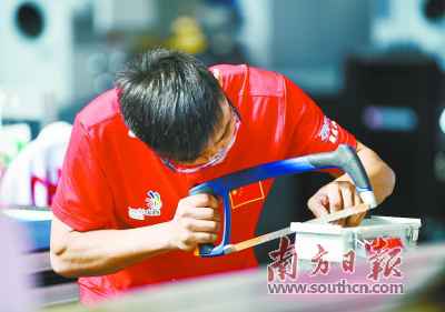 世界技能大赛开赛 69个国家和地区选手同台竞技各显神通