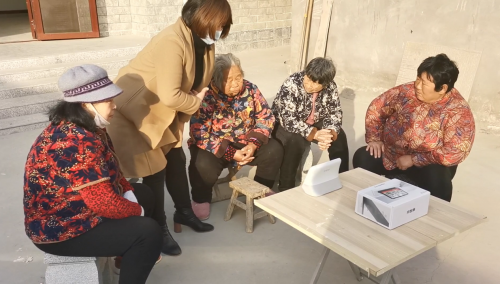 村里来了新年货 智能音箱把医生“带”回村
