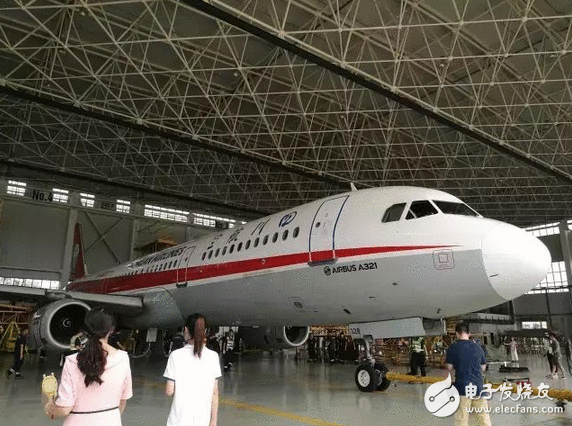 什么环境 双流机场这架飞机为什么开到这里来了