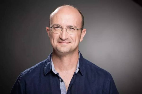  幕后英雄：走进Facebook 有史以来最大的人工智能项目