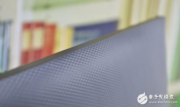 华硕傲世V241评测：一体机中的窄边框 外观典雅底座精美细节到位