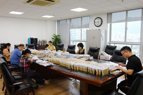 浙江丽水一线督查出实招 狠刹奢侈挥霍歪风