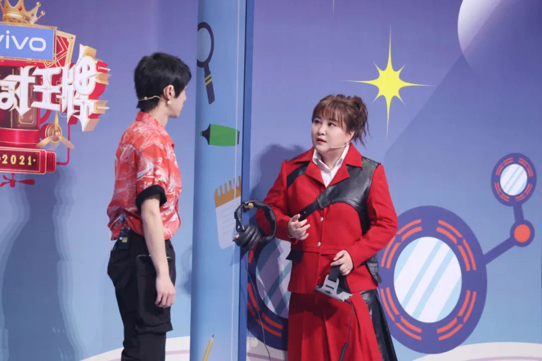 贾玲《王牌对王牌6》首播遭“众叛亲离” 2021影戏综艺全面着花