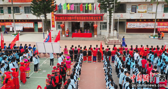 贵港覃塘区：弘扬壮传统文化激扬爱国热情