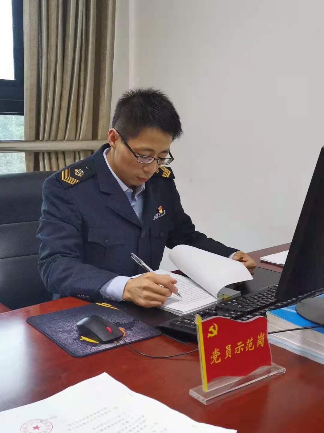 肖亚东：做人民的康健小卫士