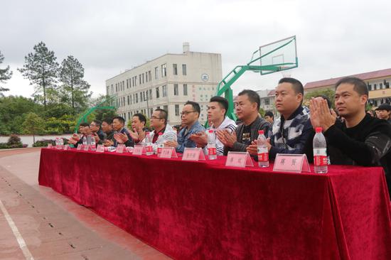 桂林全州大西江镇企业家六年公益助学风雨无阻