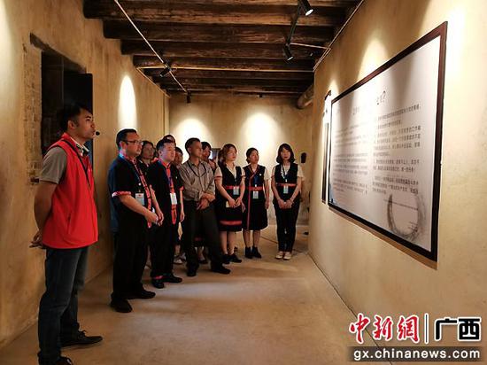 头排镇40多名党员“打卡赤色革命教诲基地” 锻炼党性涵养