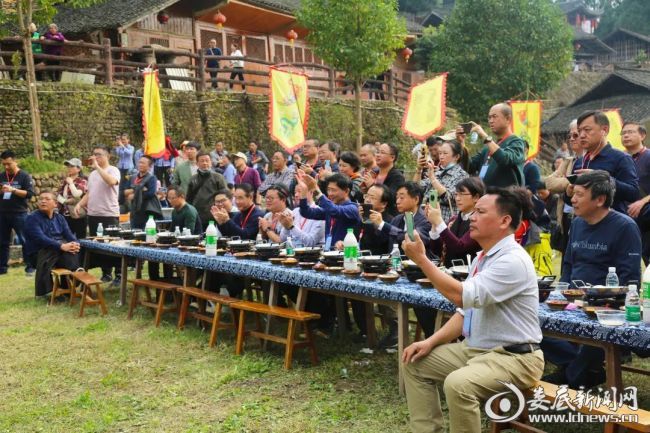 百家媒体聚司城，精准扶贫有成就！