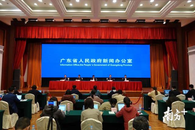 2日0至12时,广东新增1例境外输入病例,为汕头陈诉英国输入