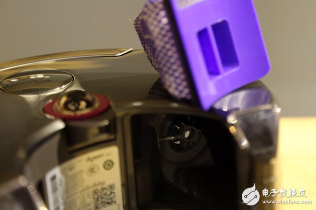 戴森扫地呆板人怎么样？戴森扫地呆板人体验：并没有到达革命的性质