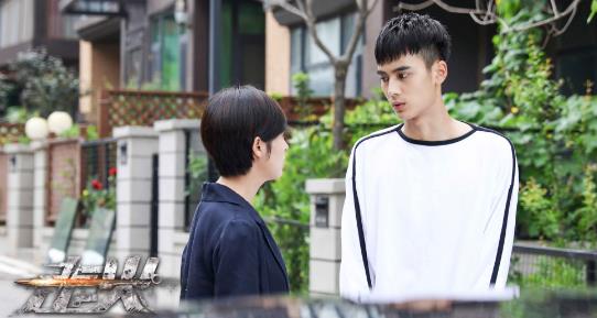 “小正大”佳构剧《走火》飞腾迭起 于毅周安心生隔膜相处难过