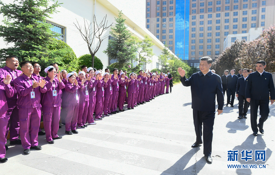 习近平在青海观察时强调 对峙以人民为中心深化改善开放 深入推进青藏高原生态呵护和高质量生长