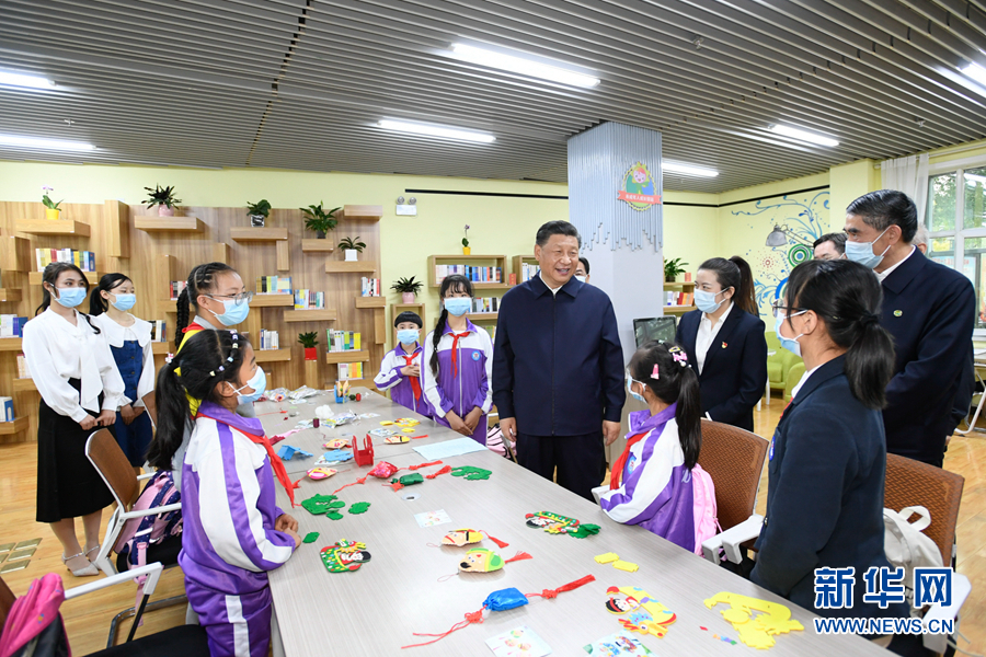 习近平在青海观察时强调 对峙以人民为中心深化改善开放 深入推进青藏高原生态呵护和高质量生长