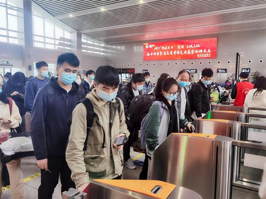 浙江缙云西站：清明假期创疫情以来单日发送游客新高