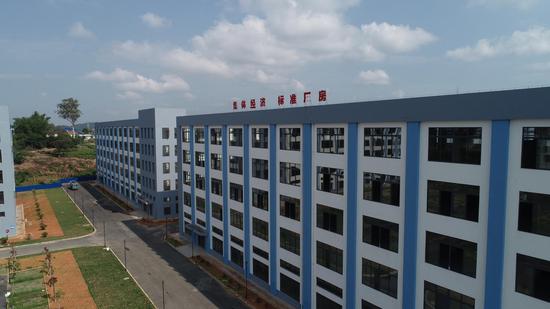 百色深百财富园尺度厂房。蒙福运 摄 百色市:壮乡红城演绎“千姿百色”