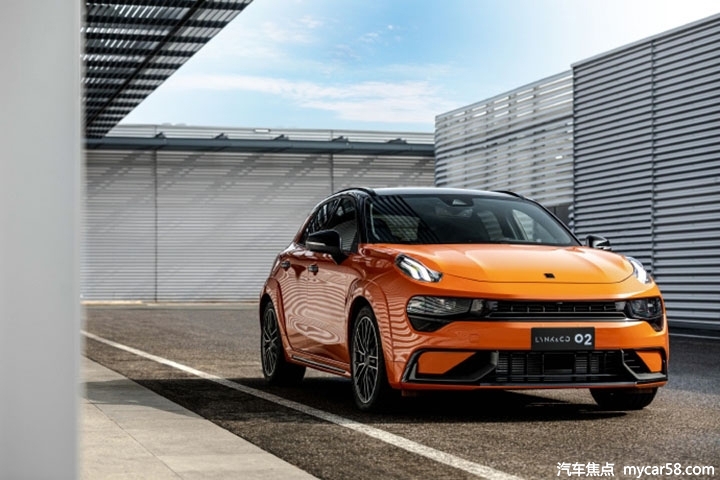 性能小钢炮对决！领克02 Hatchback相比高尔夫GTI