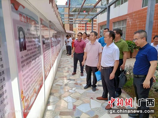 巴马举行首届乡镇初中校长教诲改良论坛助力村子振兴