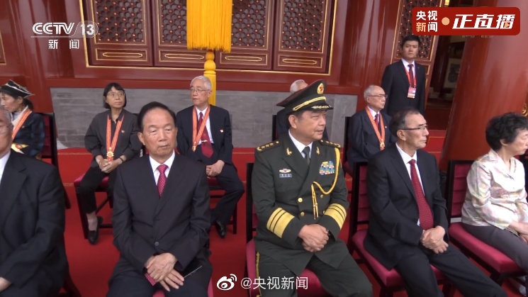 建党100周年庆祝大会上 张桂梅、杜富国、陶勇等人现场观礼