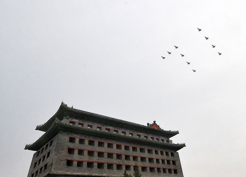 共庆百光阴诞 ｜首都会民寓目空中梯队航行演出