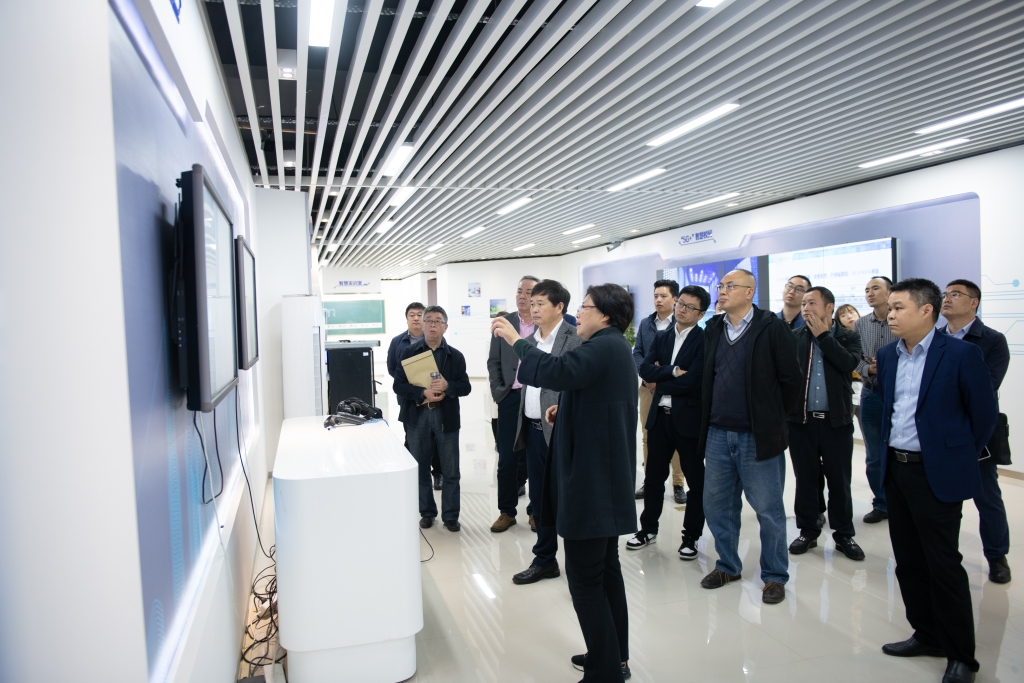 重庆这个产教融合实训基地入围“校企相助 双百打算” 专家组来渝考查