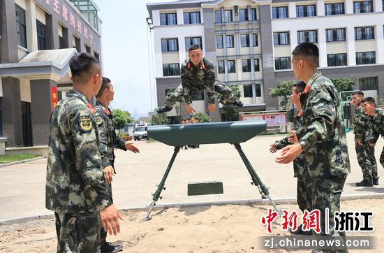 武警浙江总队台州支队开展预提批示士官集训毕业查核