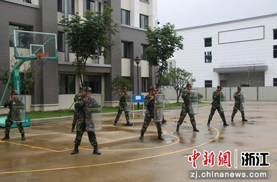 武警浙江总队台州支队开展预提批示士官集训毕业查核