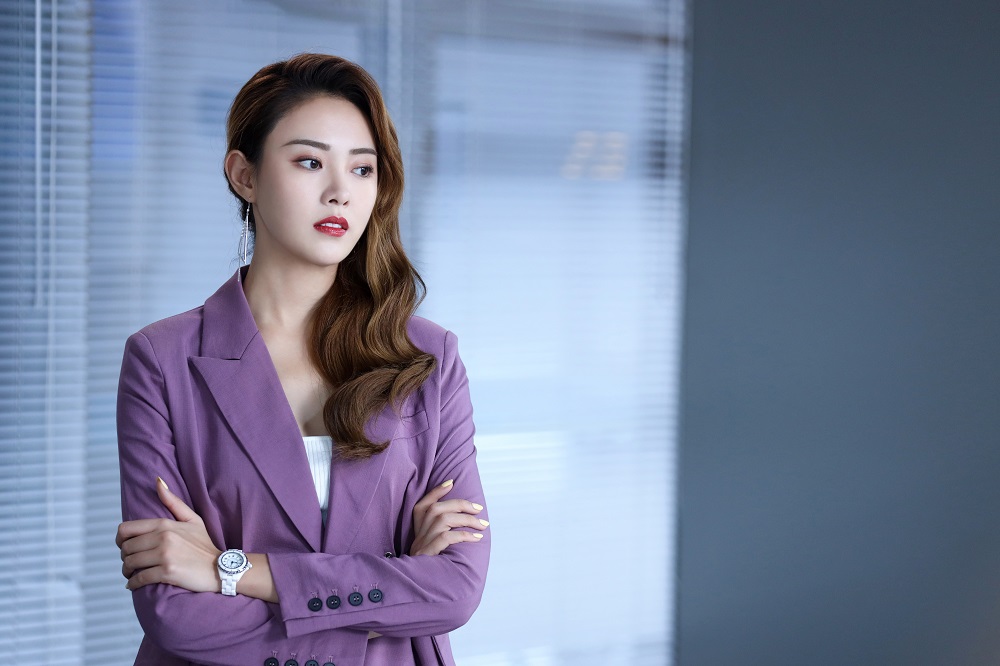 孙晓伦：霸气御姐可A可飒 自信追爱不在话下